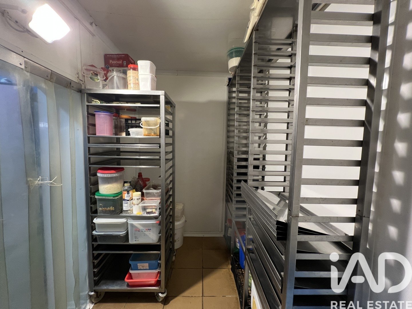 Commercial property in Tarragona, Spain 1 bedroom, 76 sq.m. No. 152259