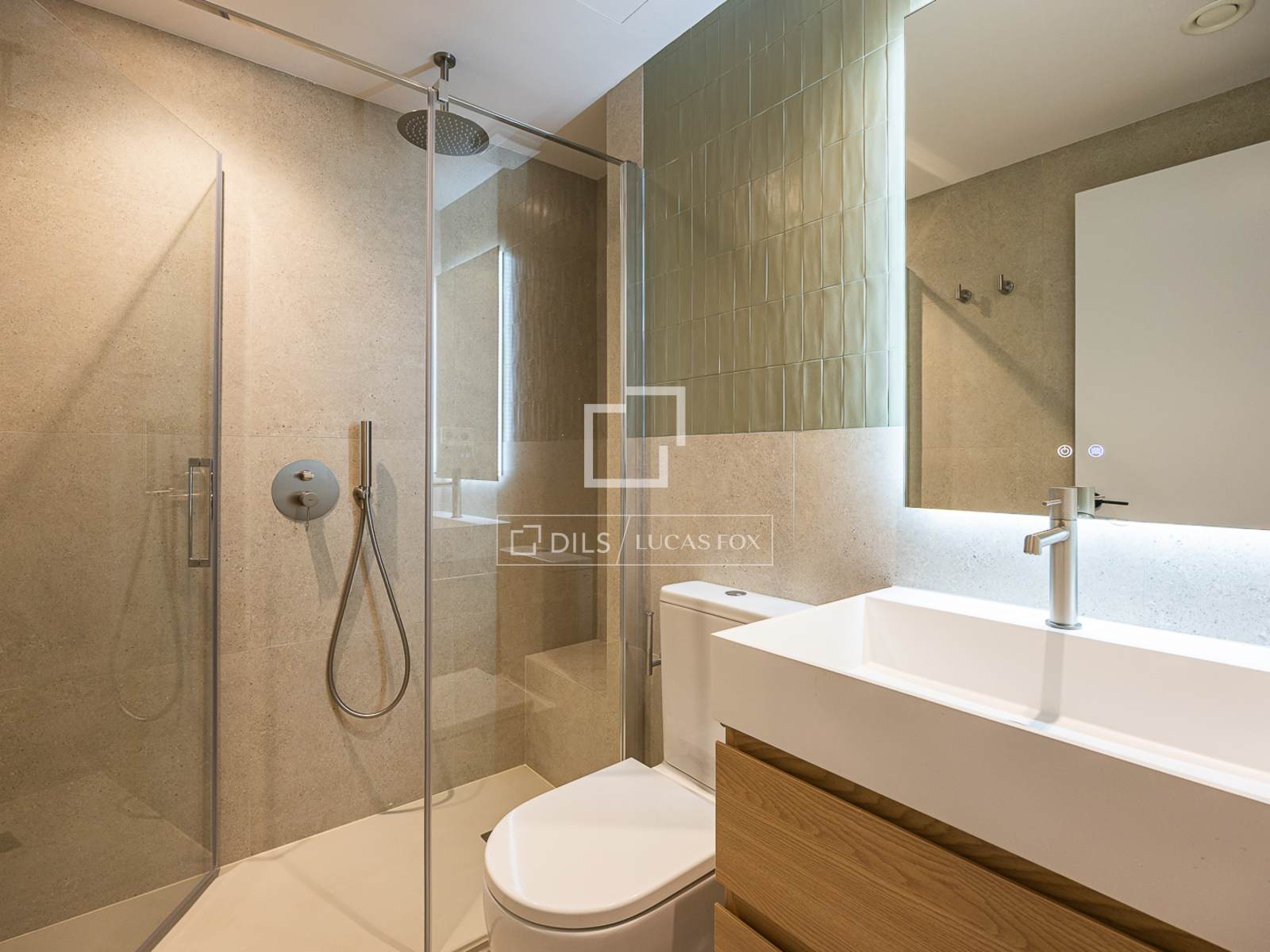 Квартира в Барселона, Испания 3 спальни, 84м2 №150323