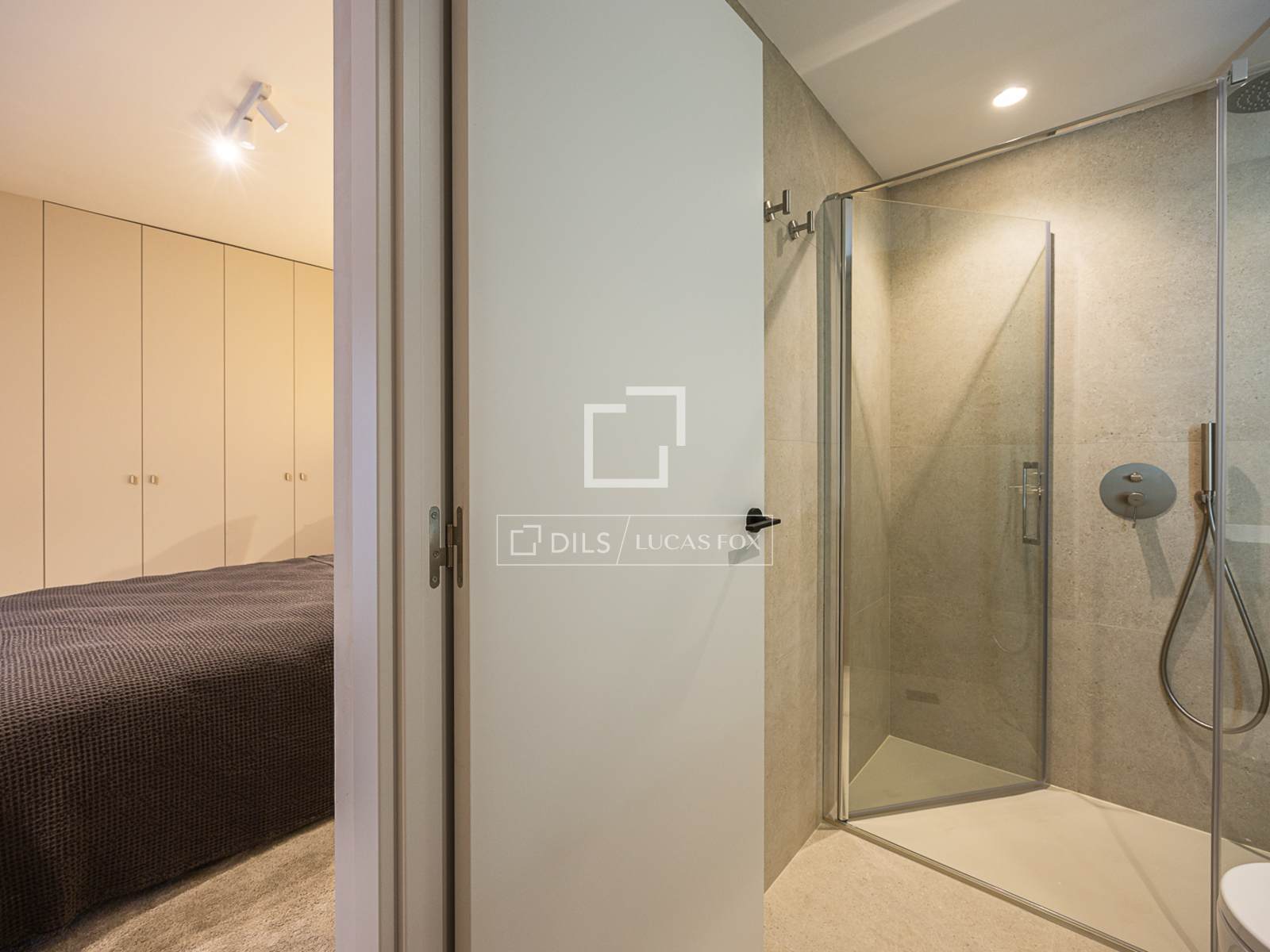 Квартира в Барселона, Испания 3 спальни, 84м2 №150323