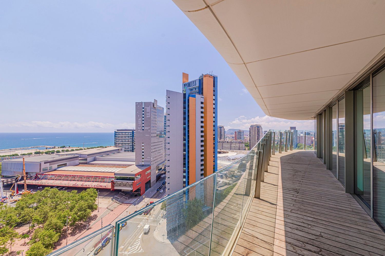 Lägenhet i Barcelona, Spanien 3 sovrum, 236 kvm. Nr. 148877