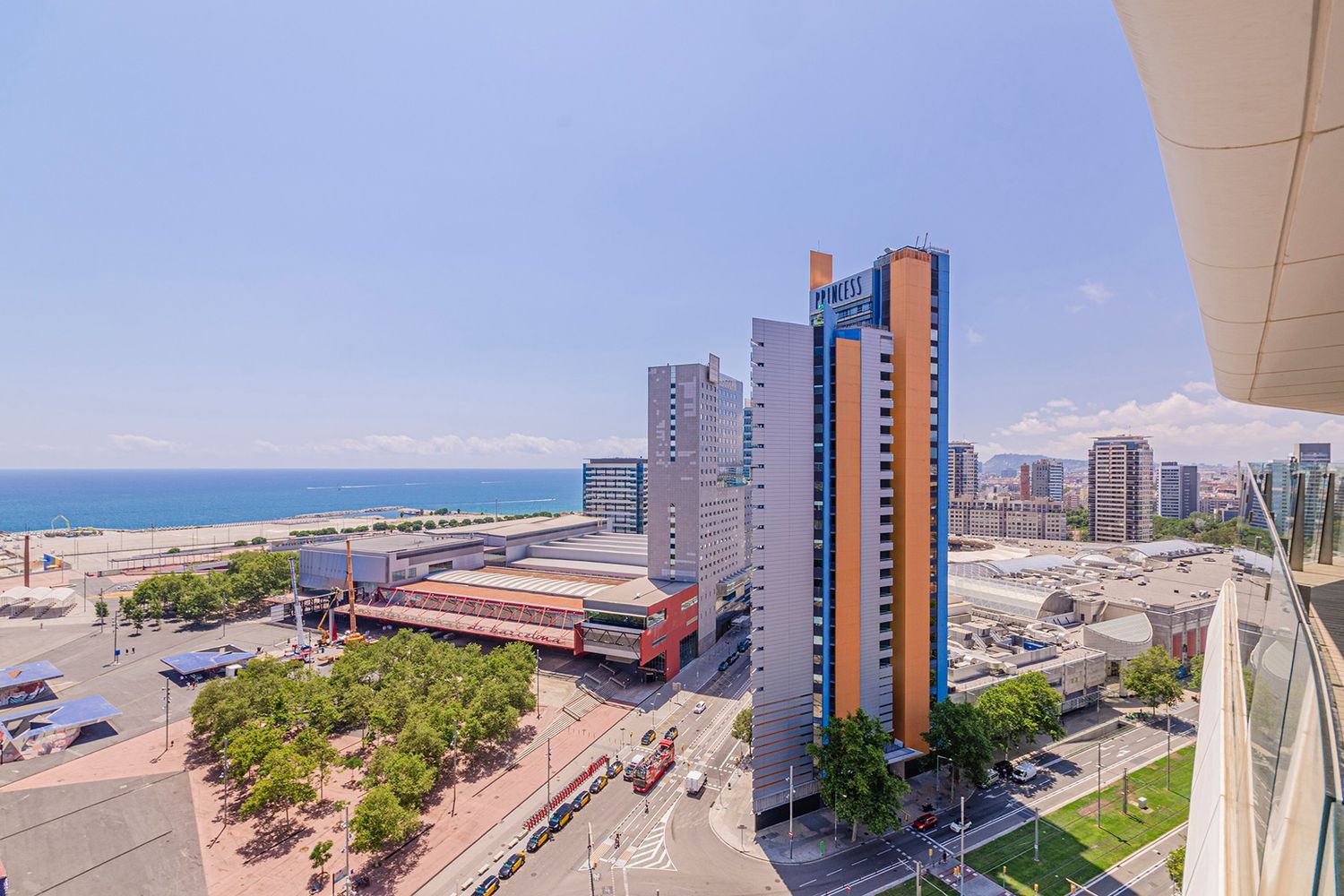 Lägenhet i Barcelona, Spanien 3 sovrum, 236 kvm. Nr. 148877