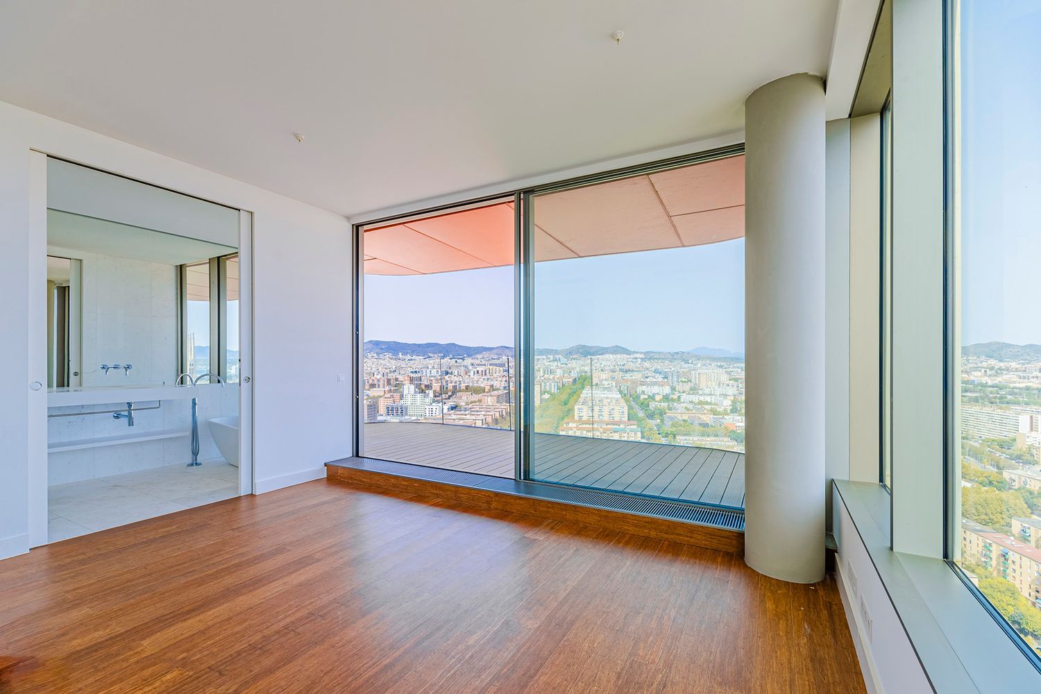 Lägenhet i Barcelona, Spanien 4 sovrum, 378 kvm. Nr. 148875
