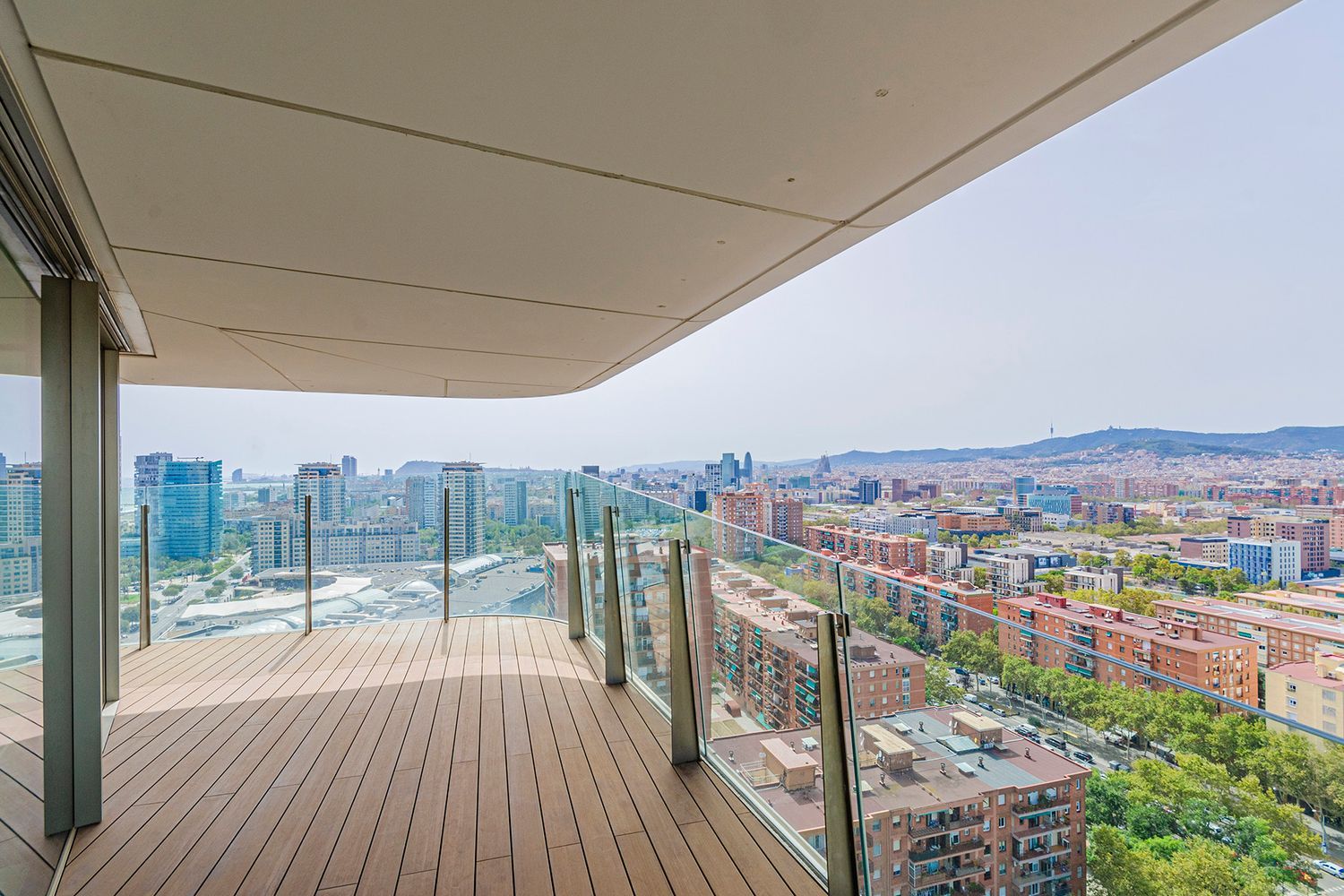 Wohnung in Barcelona, Spanien 4 Schlafzimmer, 386 m2 Nr. 148874