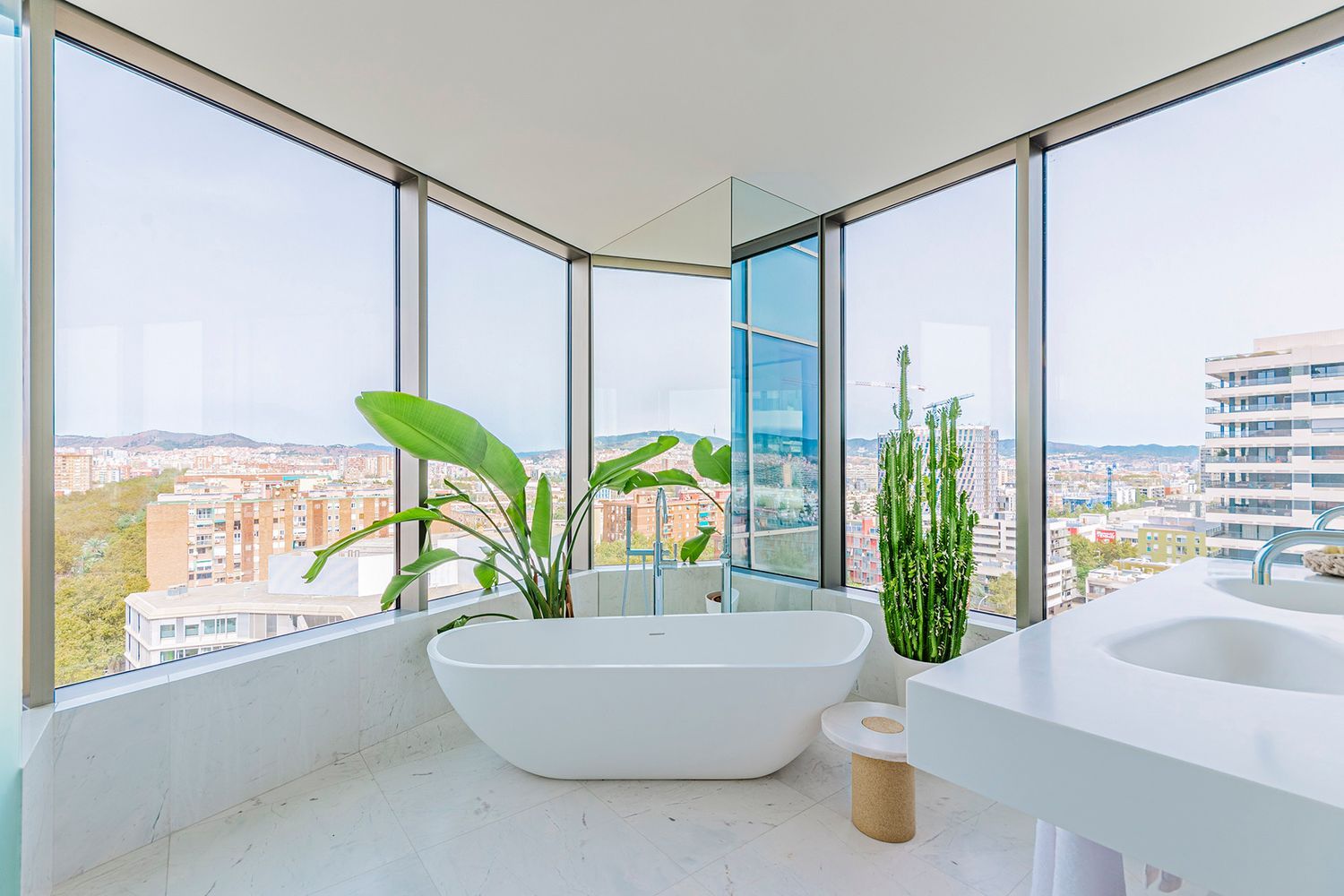 Huoneisto Barcelona, Espanja 3 makuuhuonetta, 284 m2 No. 148878