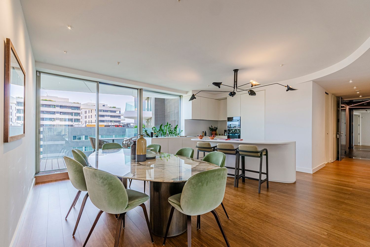 Huoneisto Barcelona, Espanja 3 makuuhuonetta, 284 m2 No. 148878