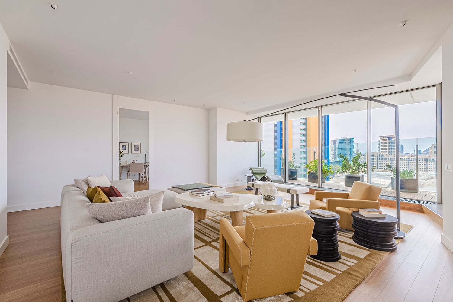 Huoneisto Barcelona, Espanja 3 makuuhuonetta, 284 m2 No. 148878