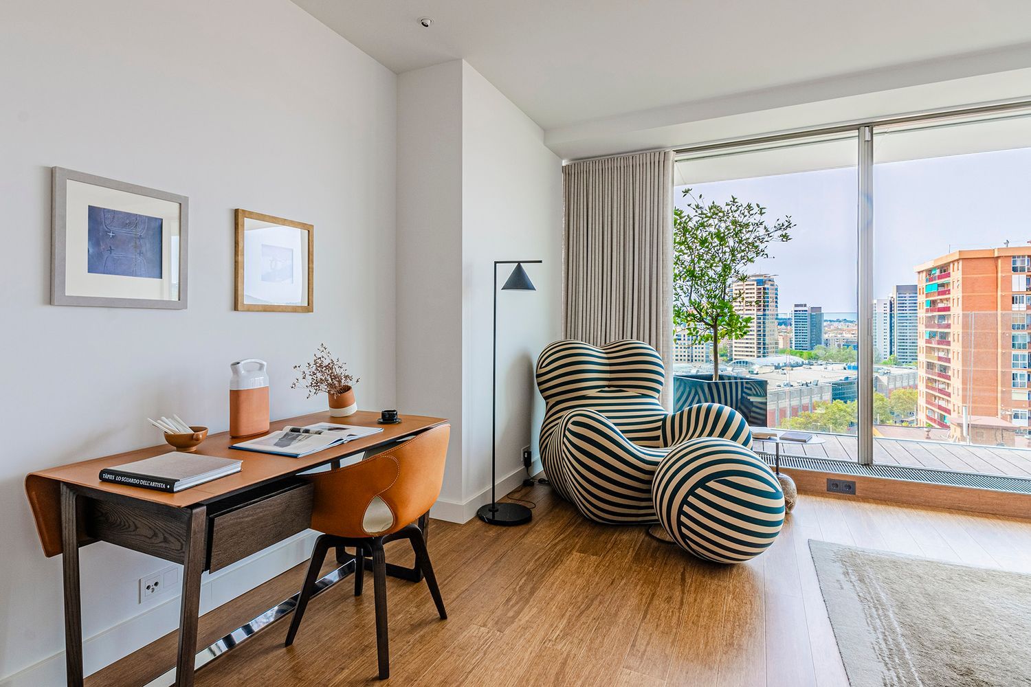 Huoneisto Barcelona, Espanja 3 makuuhuonetta, 284 m2 No. 148878