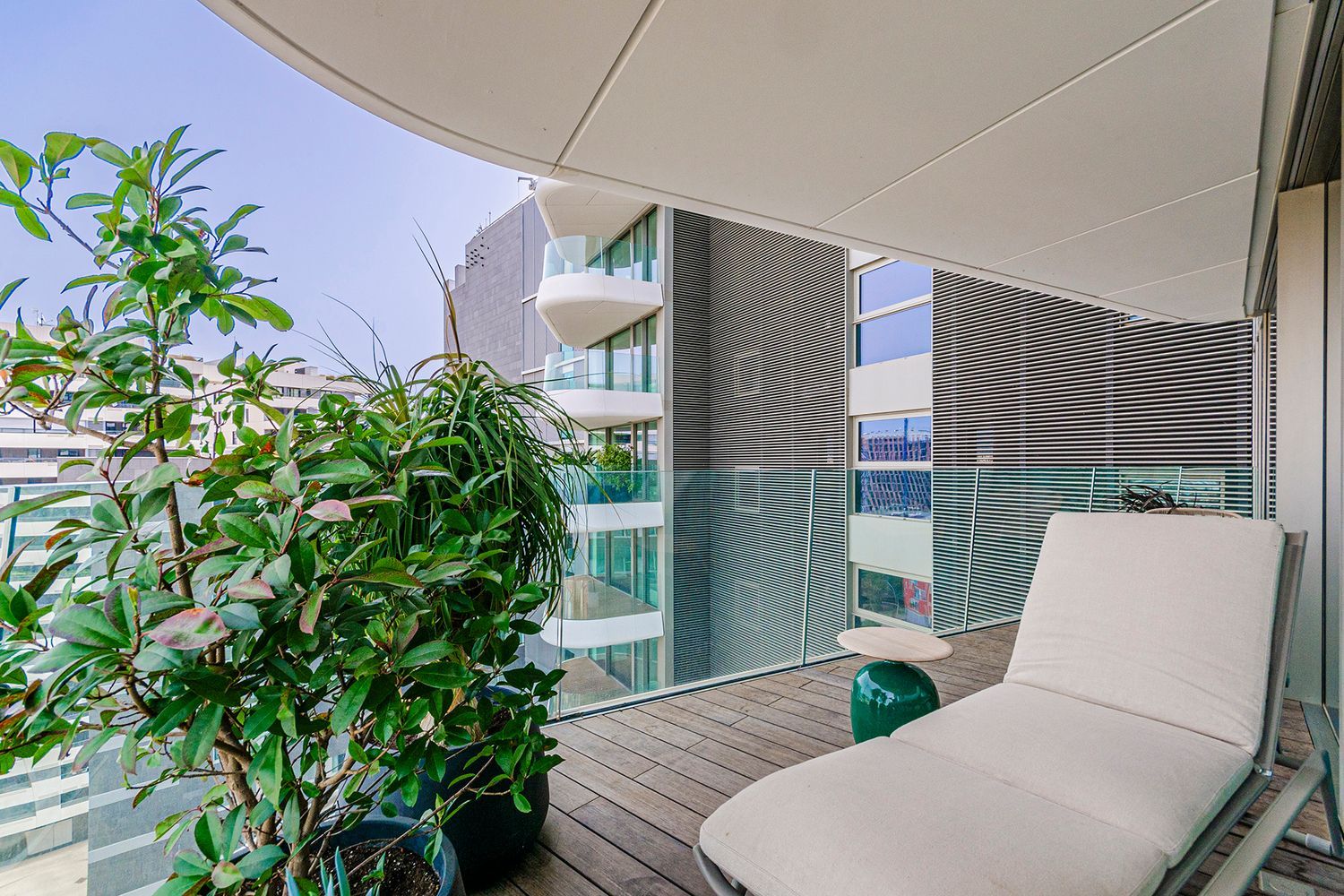 Huoneisto Barcelona, Espanja 3 makuuhuonetta, 284 m2 No. 148878