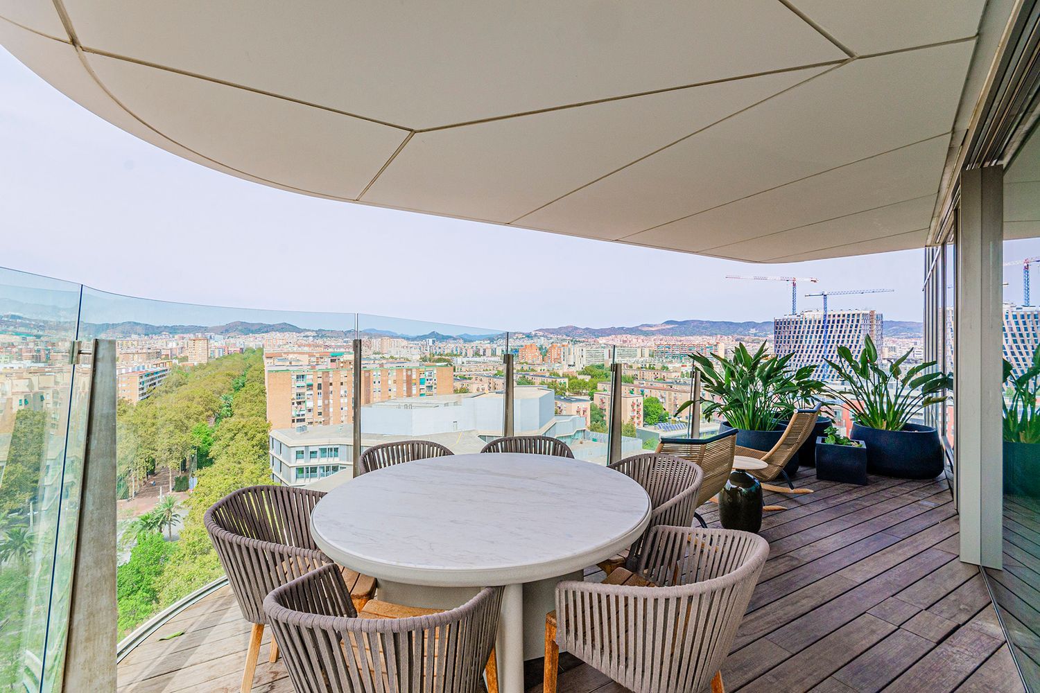 Huoneisto Barcelona, Espanja 3 makuuhuonetta, 284 m2 No. 148878