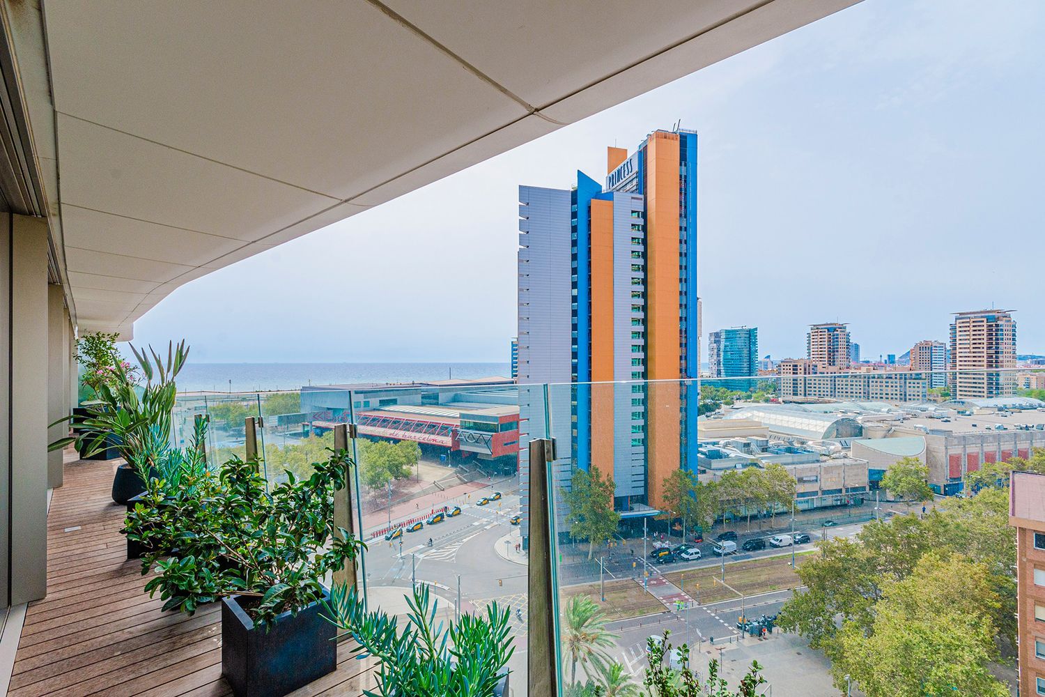 Huoneisto Barcelona, Espanja 3 makuuhuonetta, 284 m2 No. 148878