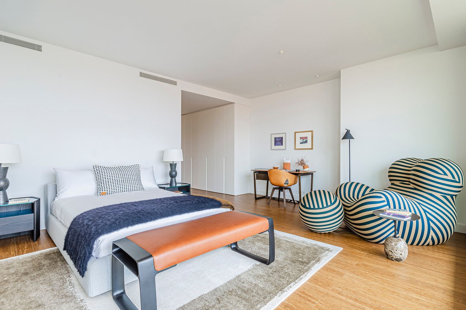Huoneisto Barcelona, Espanja 3 makuuhuonetta, 284 m2 No. 148878