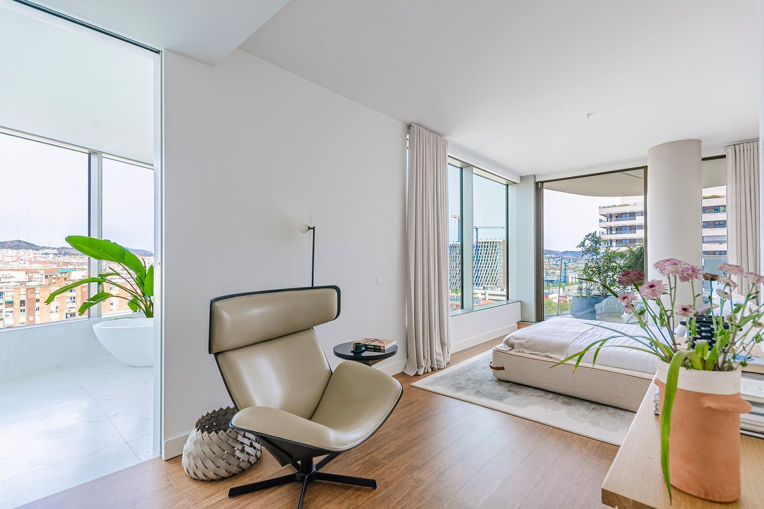Huoneisto Barcelona, Espanja 3 makuuhuonetta, 284 m2 No. 148878