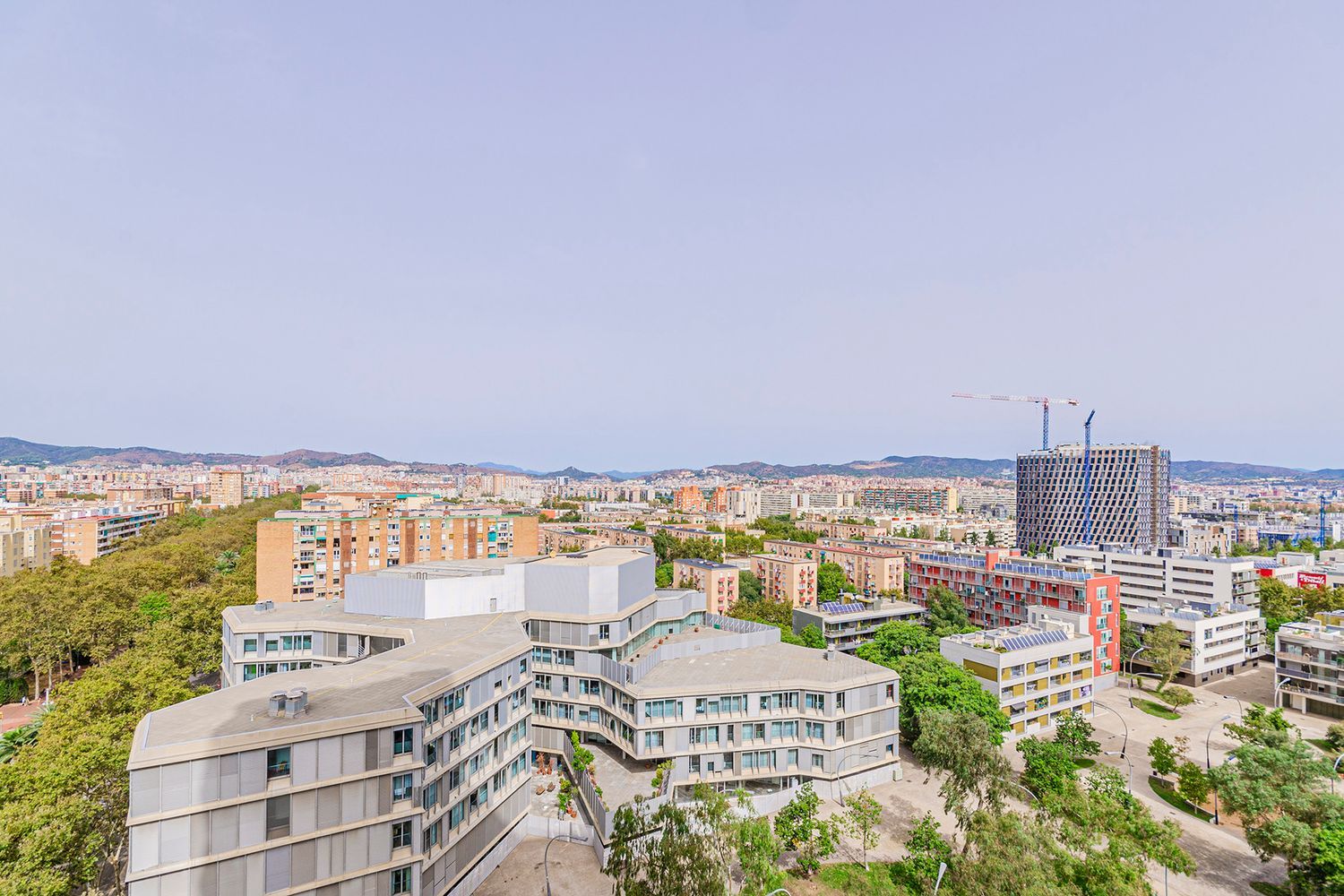 Huoneisto Barcelona, Espanja 3 makuuhuonetta, 284 m2 No. 148878