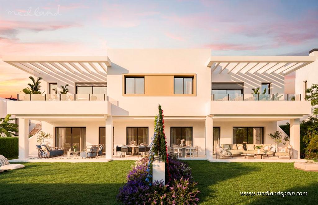 Villa i Estepona, Malaga, Spanien 4 sovrum, 180 kvm. Nr. 192991