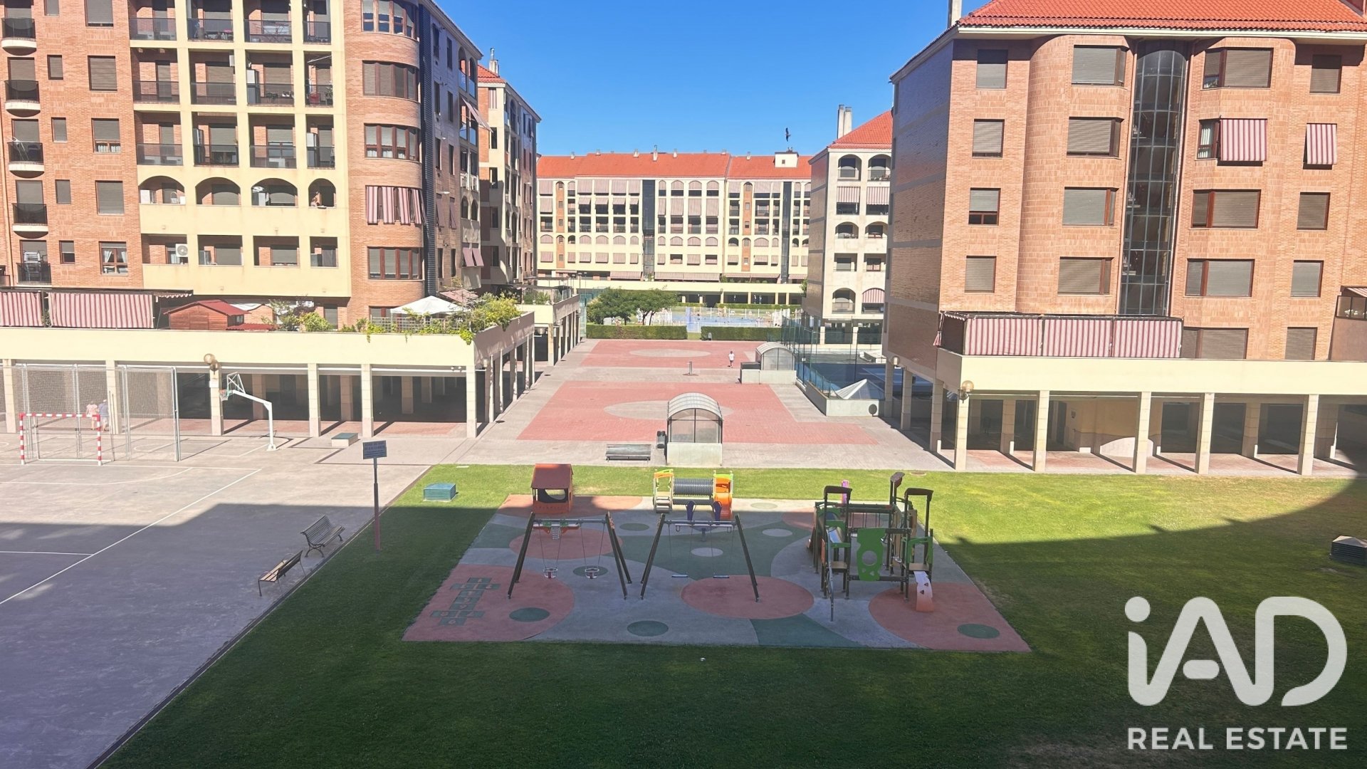 Wohnung in Logrono, La Rioja, Spanien 2 Schlafzimmer, 82 m2 Nr. 187814