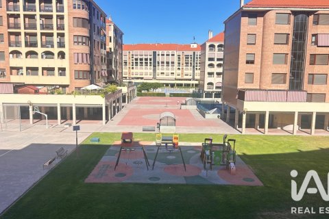 Apartamento en Logroño, La Rioja, España 2 dormitorios, 82 m2 No. 187814