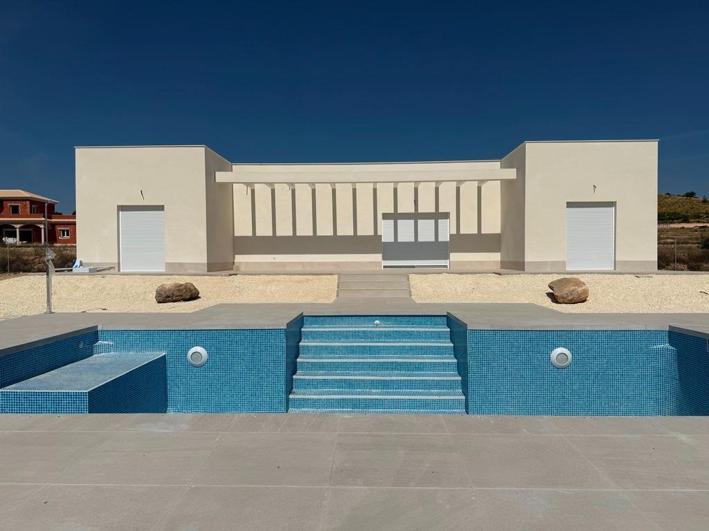 Villa en Pinoso, Alicante, España 3 dormitorios, 120 m2 No. 147837