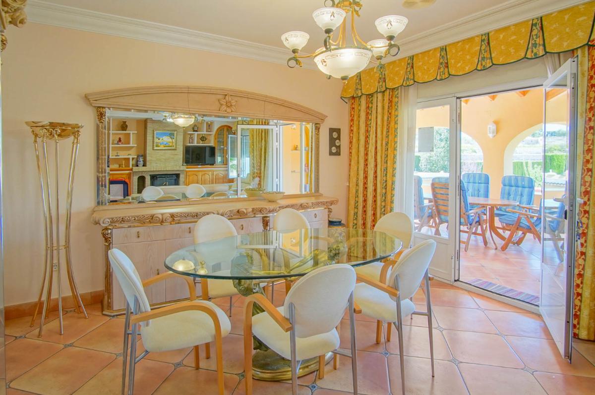 Villa a Benissa, Alicante, Spagna 8 camere da letto, 696 mq. N° 149023
