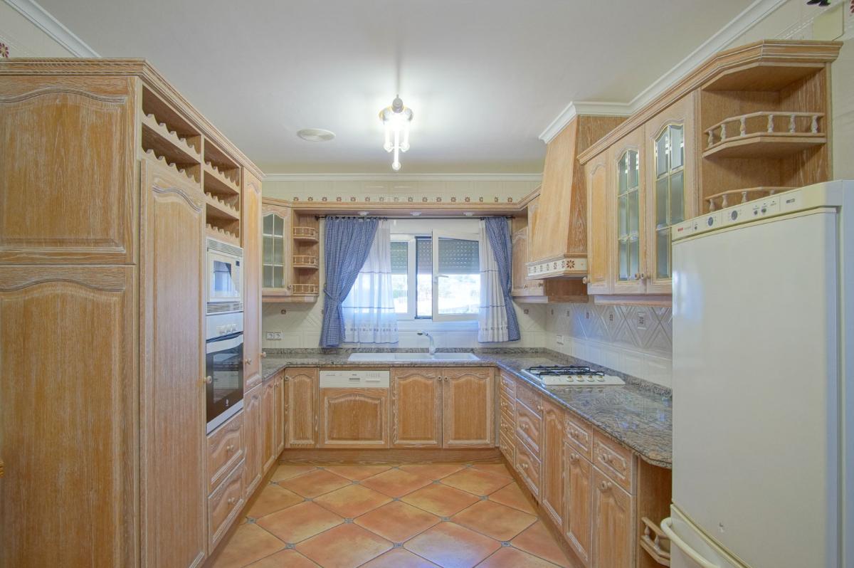 Villa a Benissa, Alicante, Spagna 8 camere da letto, 696 mq. N° 149023