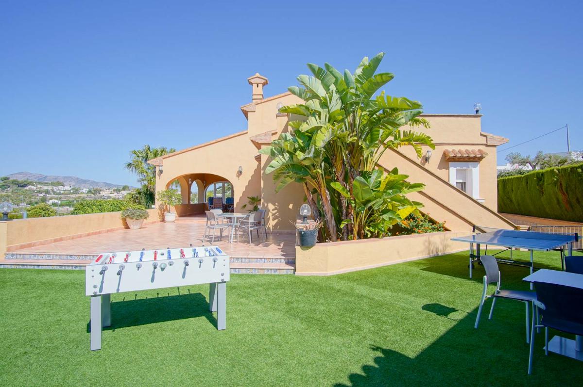 Villa a Benissa, Alicante, Spagna 8 camere da letto, 696 mq. N° 149023