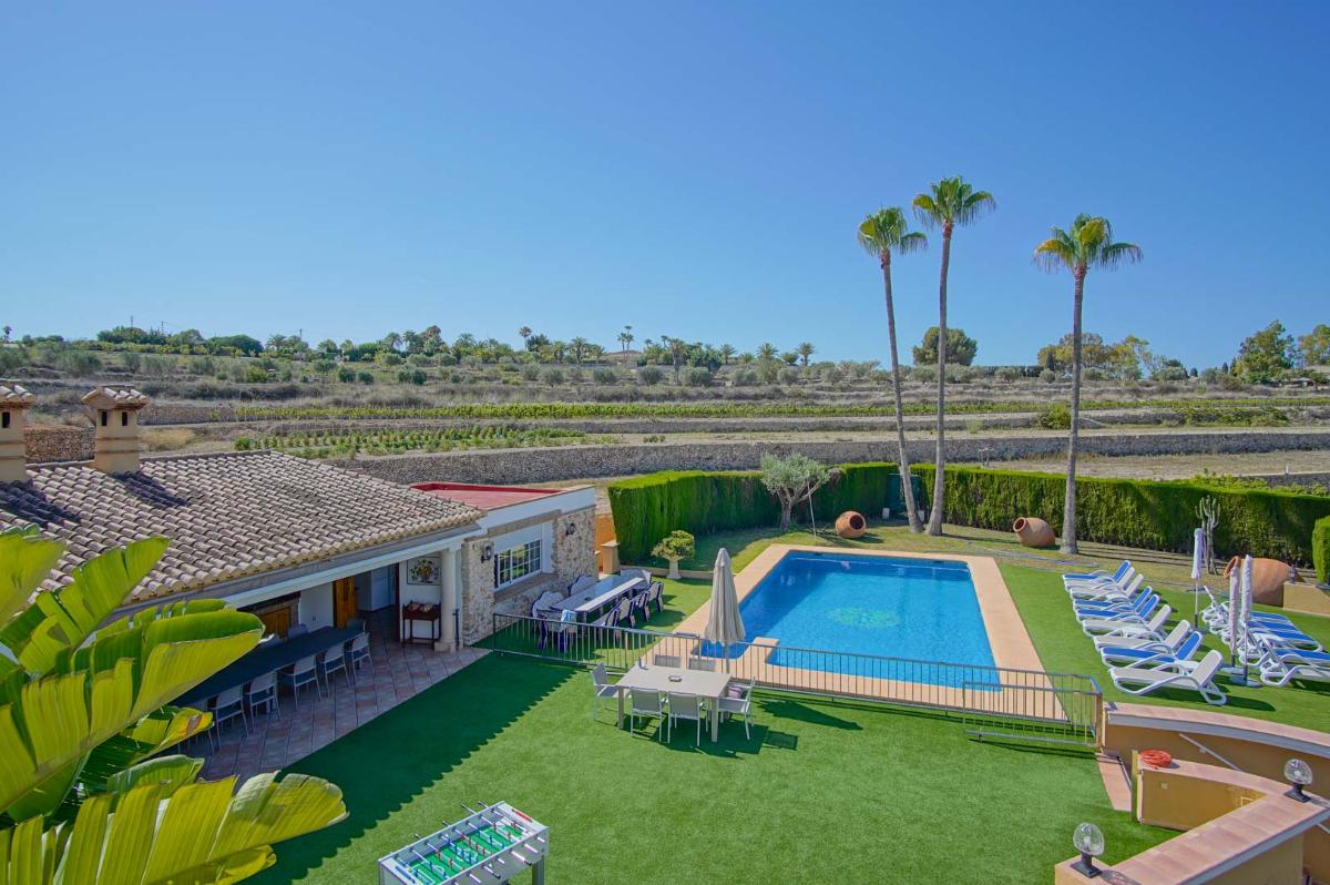 Villa a Benissa, Alicante, Spagna 8 camere da letto, 696 mq. N° 149023