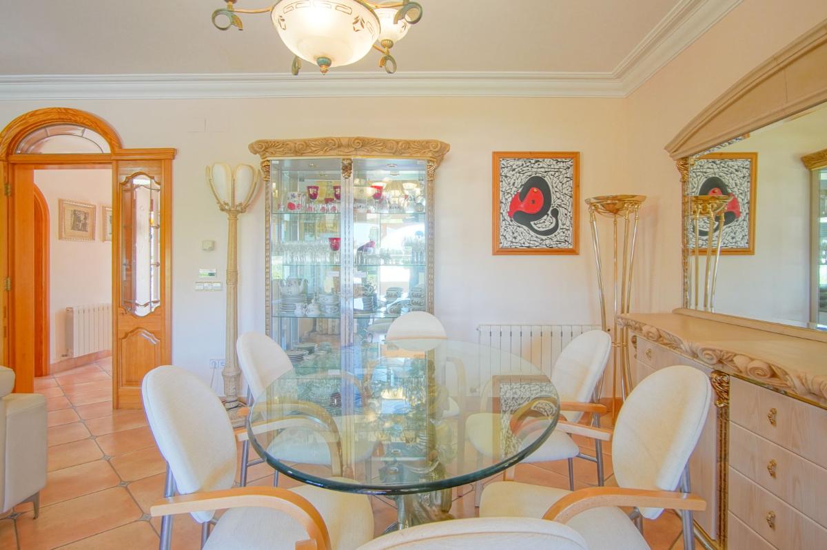 Villa a Benissa, Alicante, Spagna 8 camere da letto, 696 mq. N° 149023