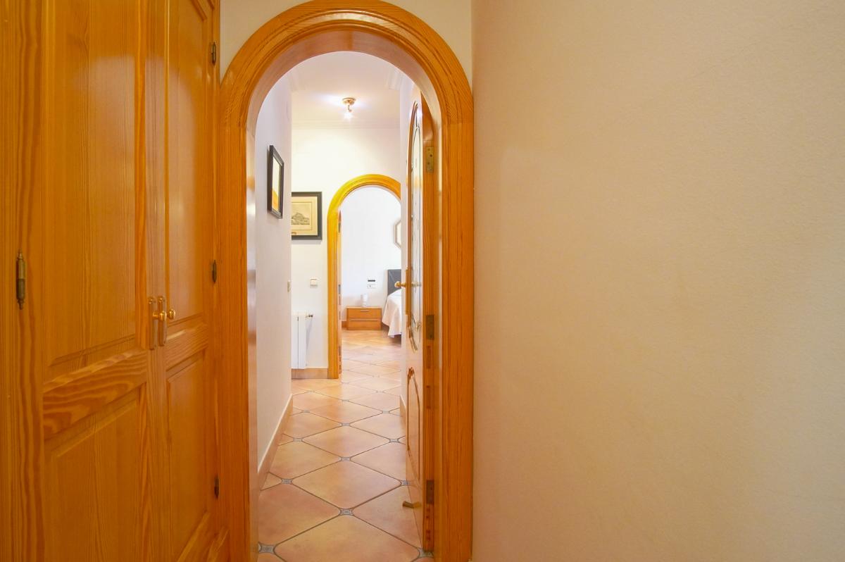 Villa a Benissa, Alicante, Spagna 8 camere da letto, 696 mq. N° 149023