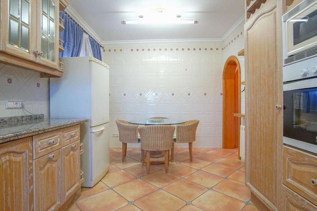 Villa a Benissa, Alicante, Spagna 8 camere da letto, 696 mq. N° 149023