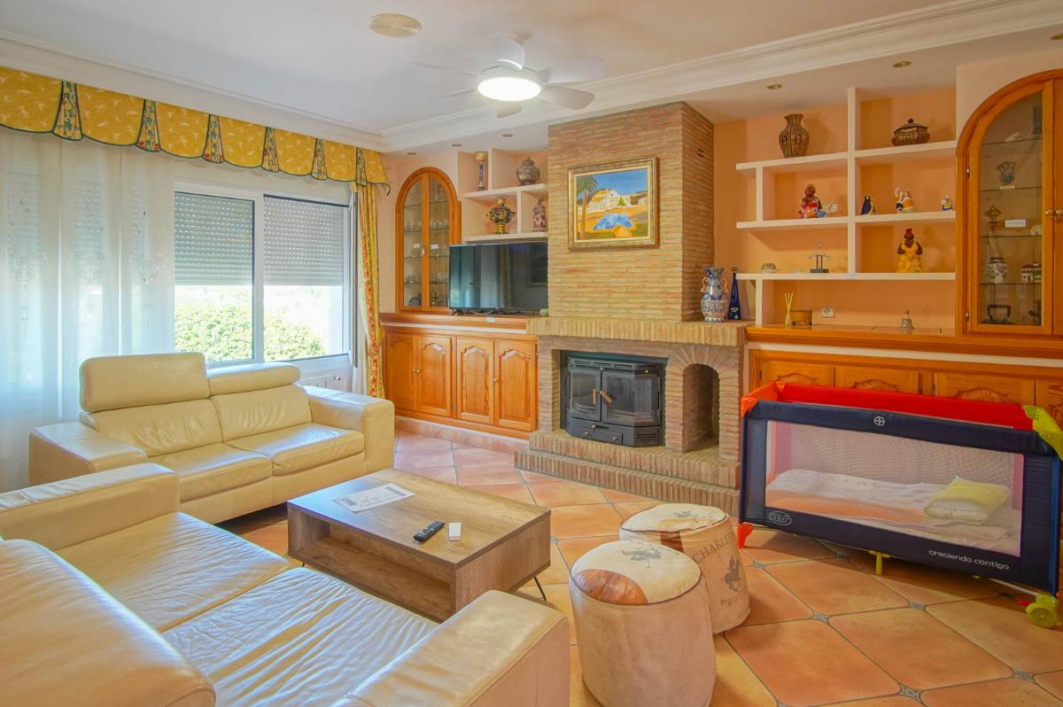 Villa a Benissa, Alicante, Spagna 8 camere da letto, 696 mq. N° 149023