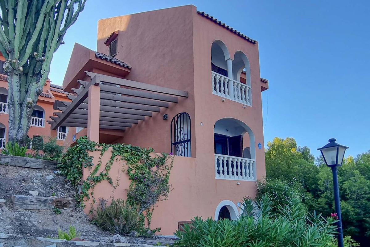 Townhouse in Calpe, Alicante, Spain 3 bedrooms, 113 sq.m. No. 149026