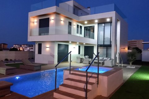 Huvila Campoamor, Alicante, Espanja 3 makuuhuonetta, 190 m2 No. 145079