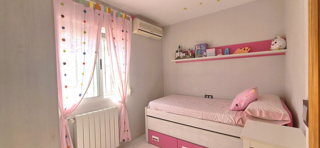 Дуплекс в Аликанте, Испания 6 спален, 136м2 №181166
