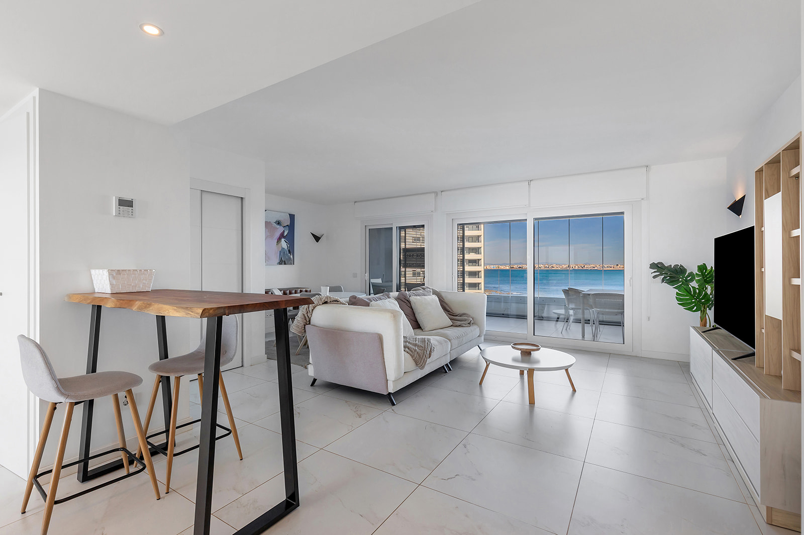 Huoneisto Punta Prima, Alicante, Espanja 2 makuuhuonetta, 122 m2 No. 154505