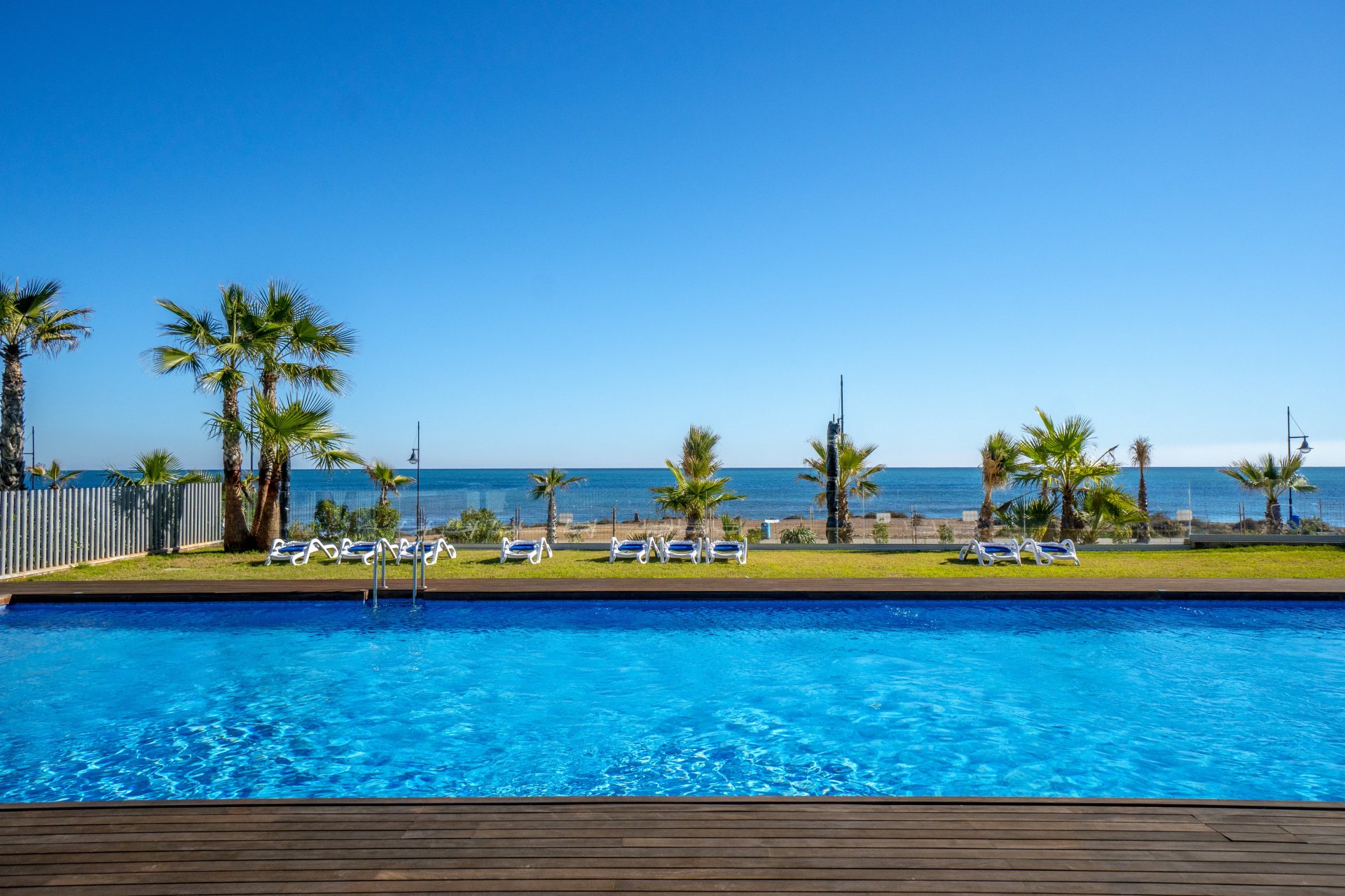 Apartment in Punta Prima, Alicante, Spain 3 bedrooms, 139 sq.m. No. 154504