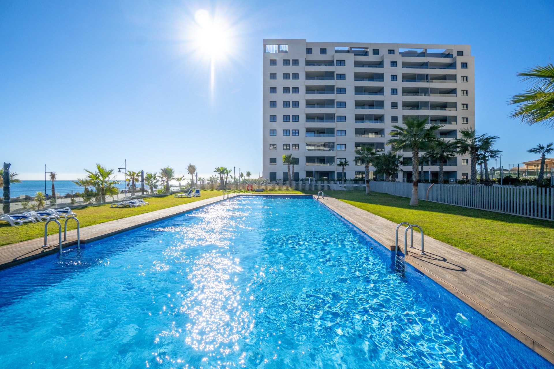 Apartment in Punta Prima, Alicante, Spain 3 bedrooms, 139 sq.m. No. 154504