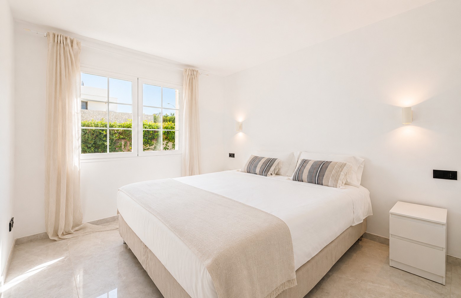 Huvila Santa Ponsa, Mallorca, Espanja 4 makuuhuonetta, 241 m2 No. 193636