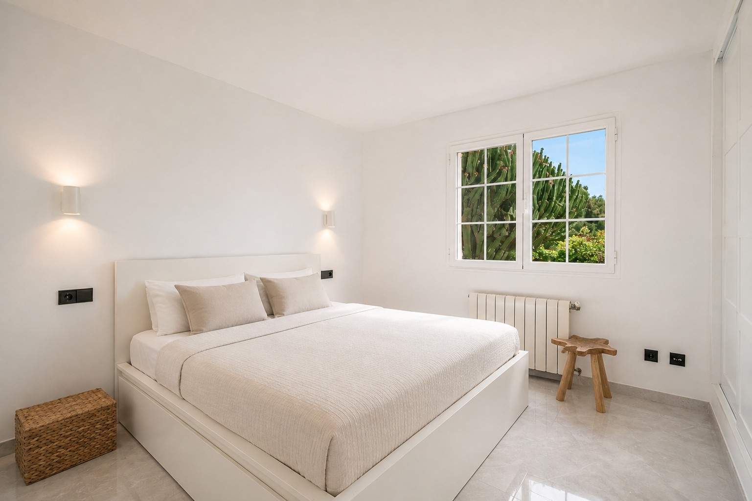 Huvila Santa Ponsa, Mallorca, Espanja 4 makuuhuonetta, 241 m2 No. 193636