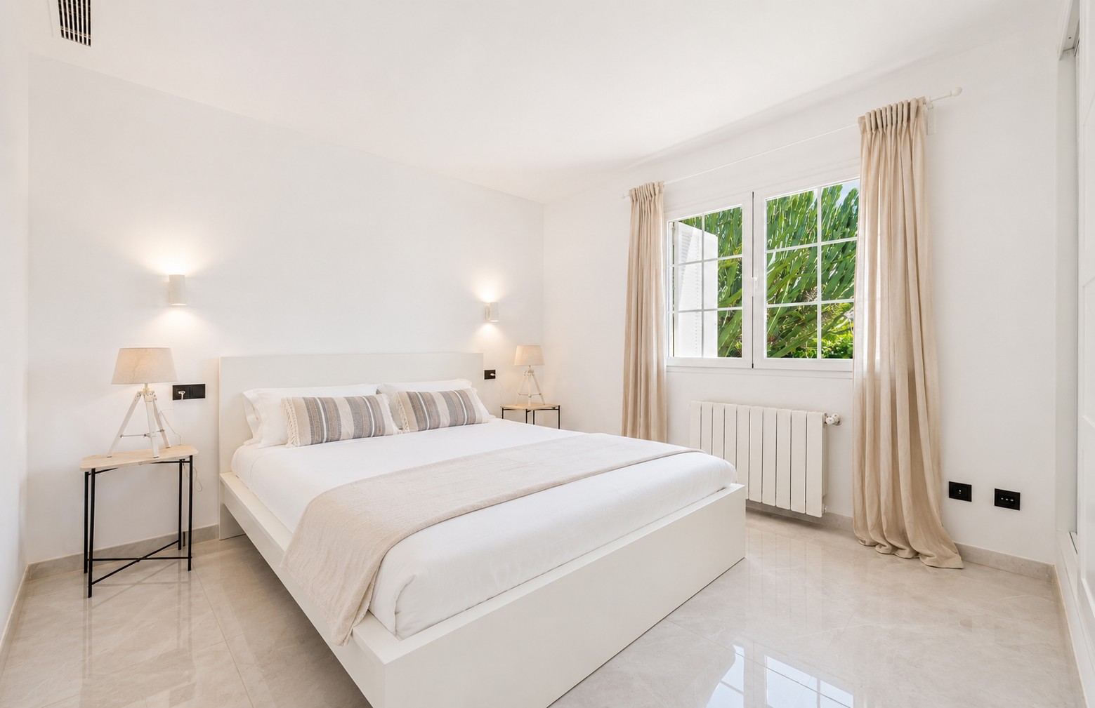 Huvila Santa Ponsa, Mallorca, Espanja 4 makuuhuonetta, 241 m2 No. 193636