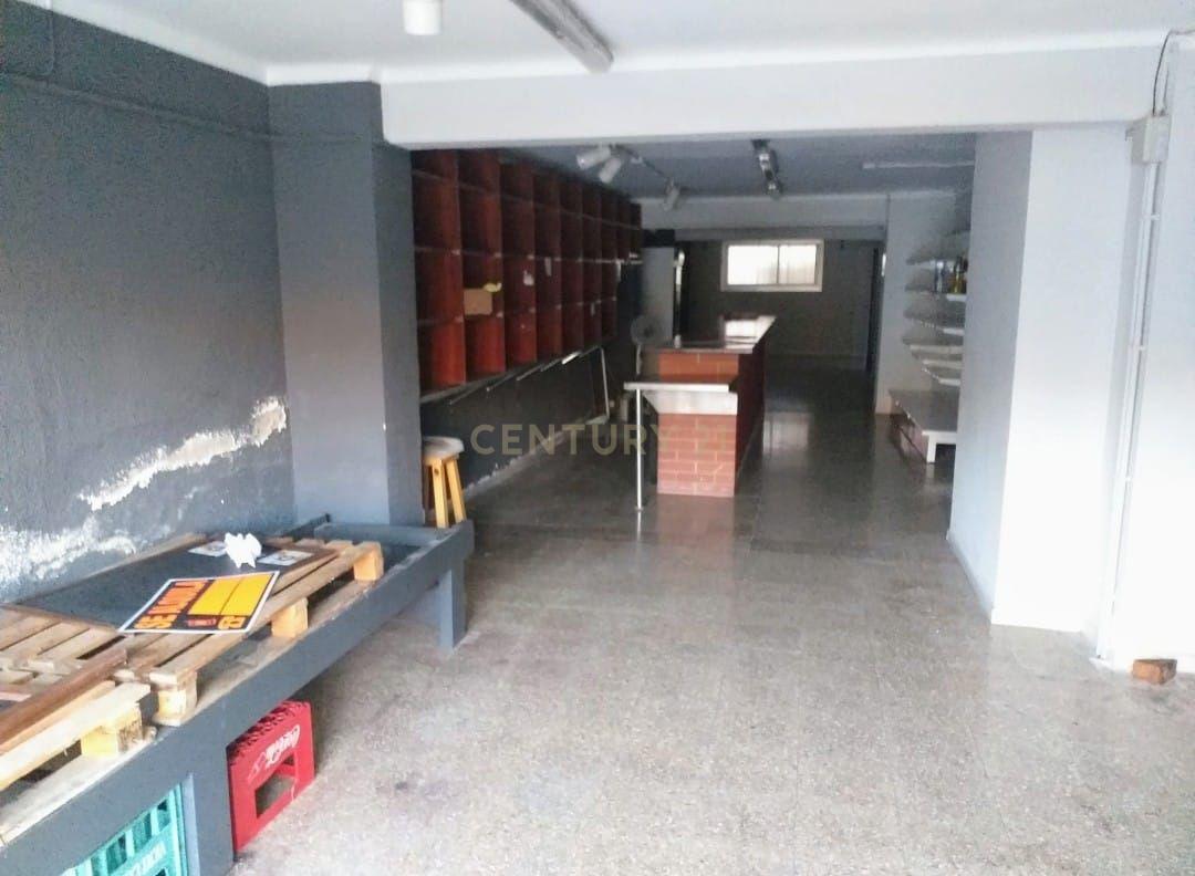 Kommersiell fastighet i Sant Feliu de Llobregat, Barcelona, Spanien 160 kvm. Nr. 186663