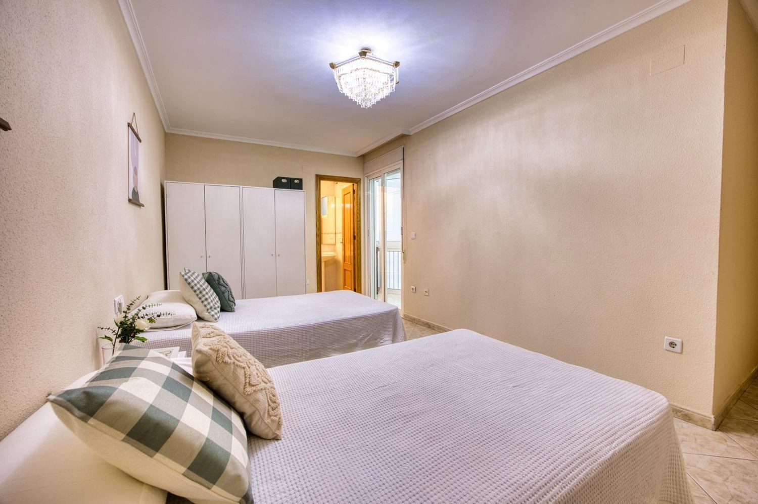 Apartment in Alicante, Spain 3 bedrooms, 132 sq.m. No. 179783