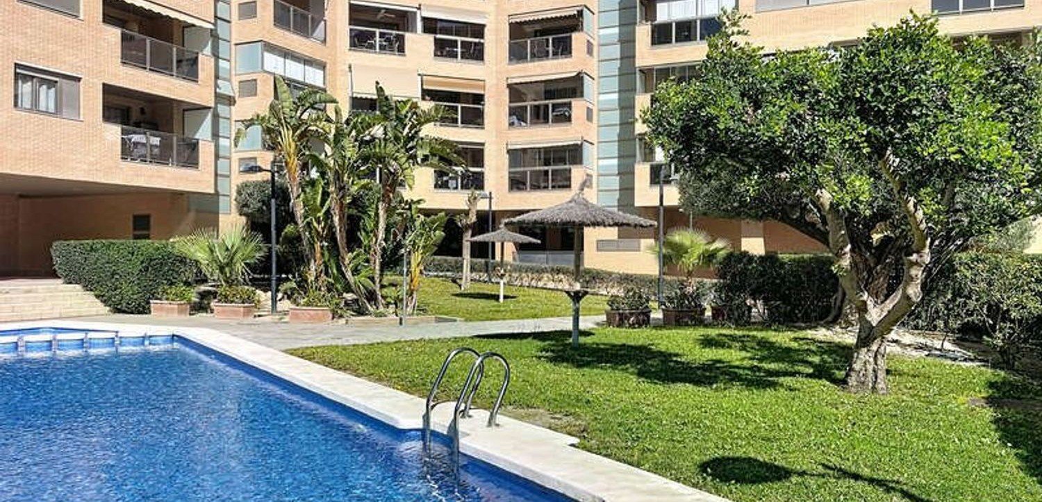 Apartment in Alicante, Spain 2 bedrooms, 106 sq.m. No. 179785