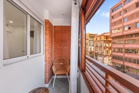 Apartament w Alicante, Hiszpania 2 sypialnie, 84 mkw. nr 179782