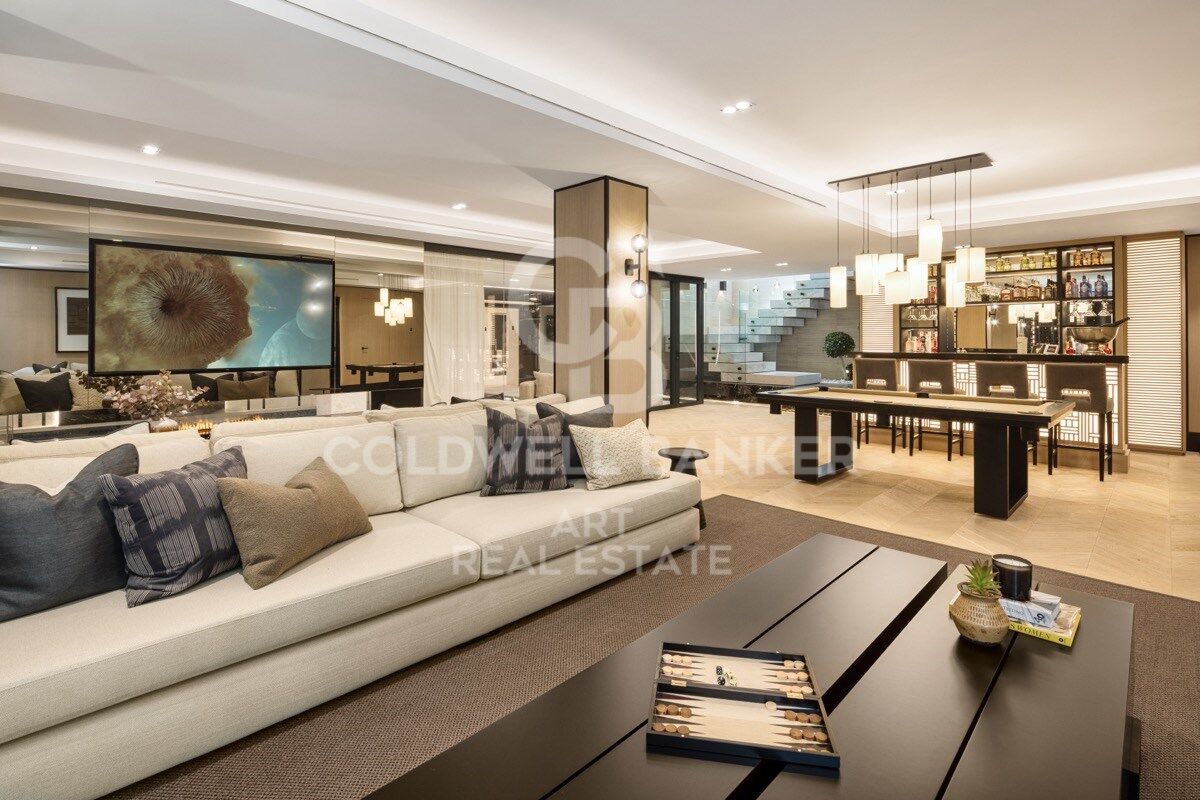 Villa in Marbella, Malaga, Spain 7 bedrooms, 1636 sq.m. No. 158485
