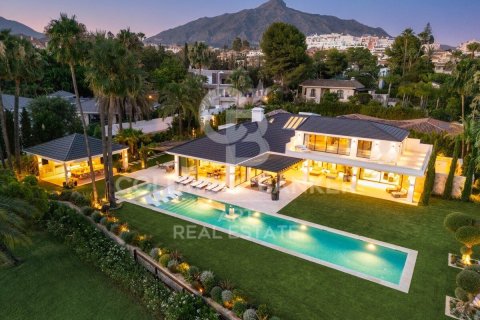 Villa en Marbella, Málaga, España 7 dormitorios, 1636 m2 No. 158485