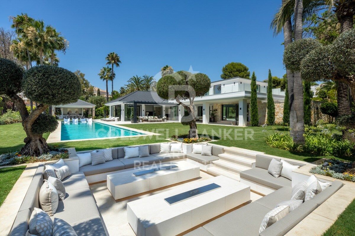 Villa in Marbella, Malaga, Spain 7 bedrooms, 1636 sq.m. No. 158485