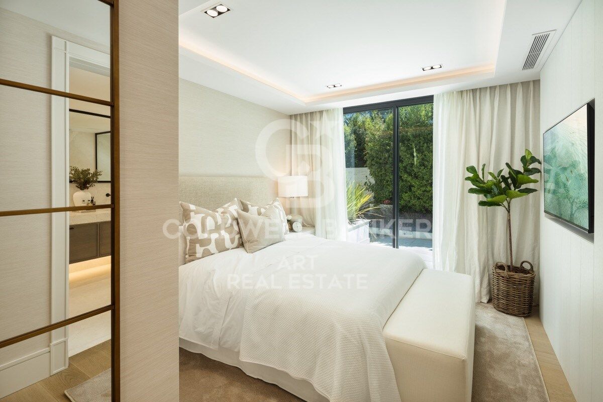 Villa in Marbella, Malaga, Spain 7 bedrooms, 1636 sq.m. No. 158485