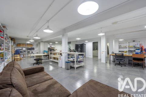 Gewerbeimmobilien in Madrid, Spanien 2 Schlafzimmer, 357 m2 Nr. 187726