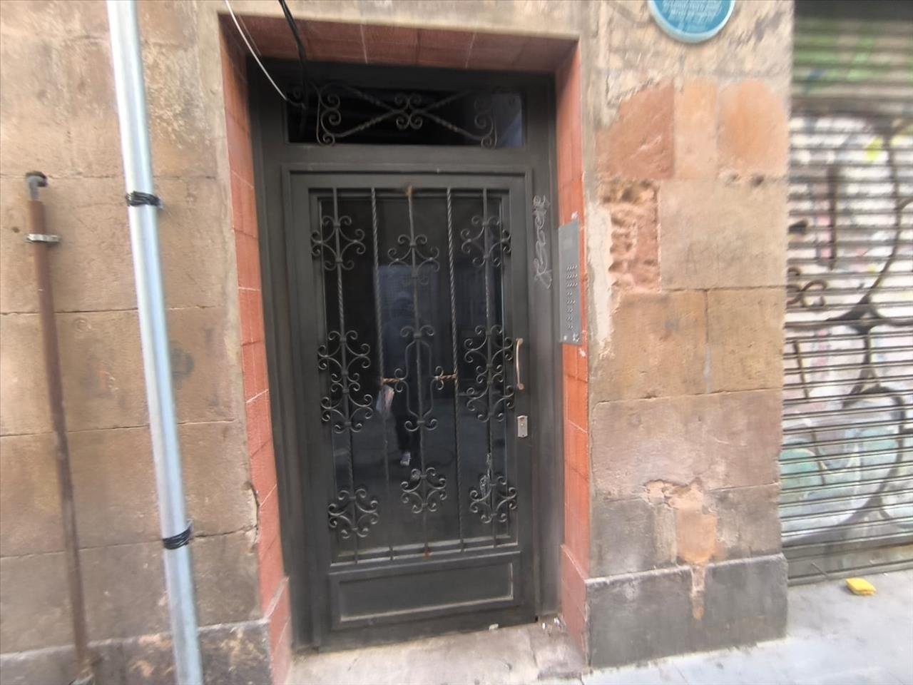 Wohnung in Barcelona, Spanien 3 Schlafzimmer, 39 m2 Nr. 191292
