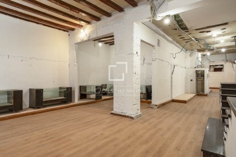 Appartamento a Barcelona, Spagna 5 camere da letto, 242 mq. N° 150615