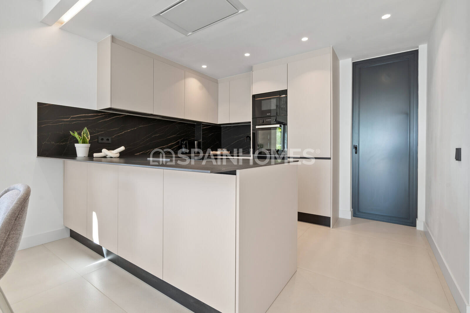 Apartment à Estepona, Malaga, Espagne 4 chambres, 181 m2 No. 168150